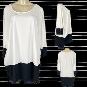 Woman Within 26/28 White-Black Crew Neck 3/4 Sleeve Zip Detail Sleeve Tunic Top